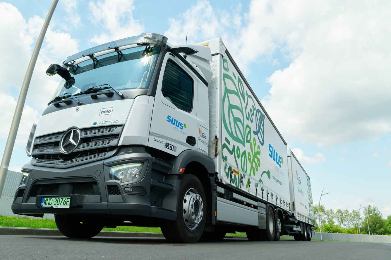 Wspólny projekt SUUSa i Grupy Kęty S.A. – niskoemisyjny transport profili aluminiowych elektryczną ciężarówką