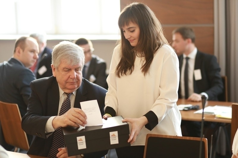 XVI Asamblea General
