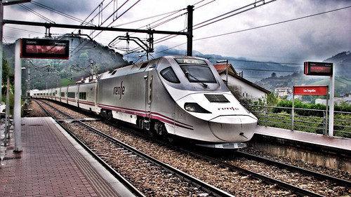 Renfe amplía sus servicios