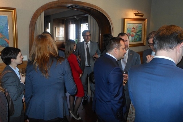 Reunión con el Subsecretario de Estado R. Mendivil
