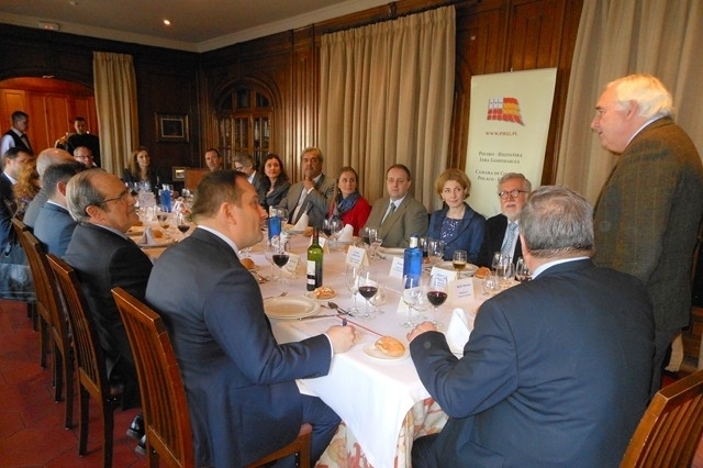 Reunión con el Subsecretario de Estado R. Mendivil