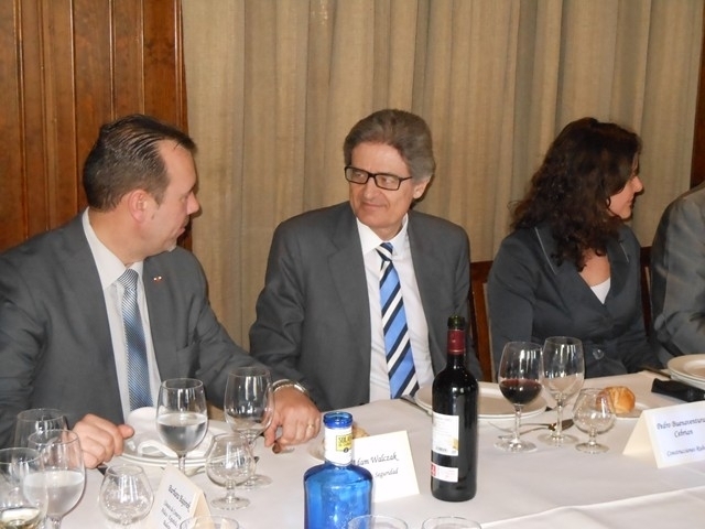 Reunión con el Subsecretario de Estado R. Mendivil